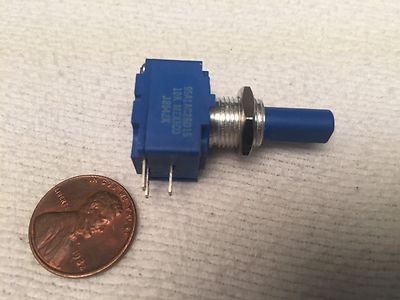 BOURNS 10K POTENTIOMETER 95 Series 5/8'' Square Single-Turn Panel Control