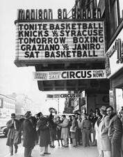 Rocky Graziano Looking At Name On Marquee At New York 1950 OLD PHOTO