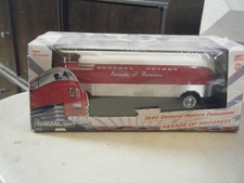 Greenlight 1940 General Motors Futurliner Parade of Progress 1:64 Die Cast