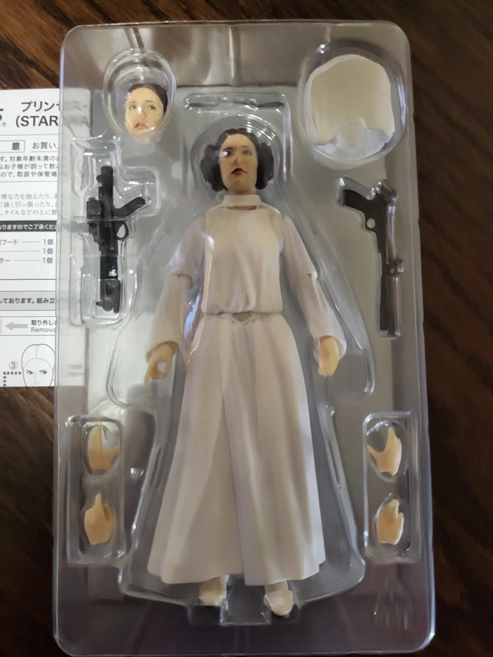 S.H. "Figura completa de 6"" Figuarts Star Wars Princesa Leia Organa (Una nueva esperanza)" Foto 3 de 4