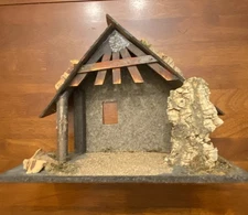 Vintage Crèche Christmas Nativity Wooden Manger with Moss