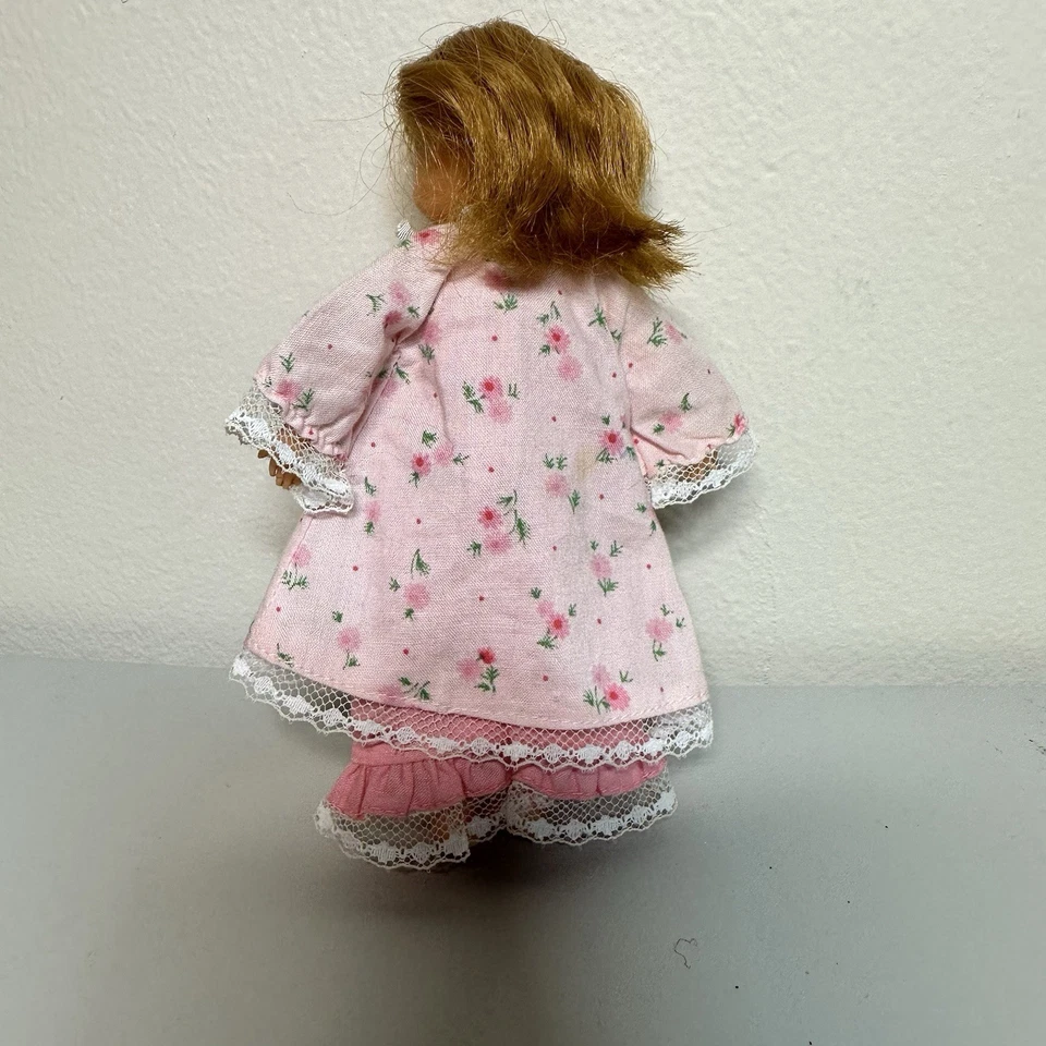 Mattel Vintage 1965 Titian TUTTI  Night night sleep tight #3553  Bed doll outfit - Image 3 of 4