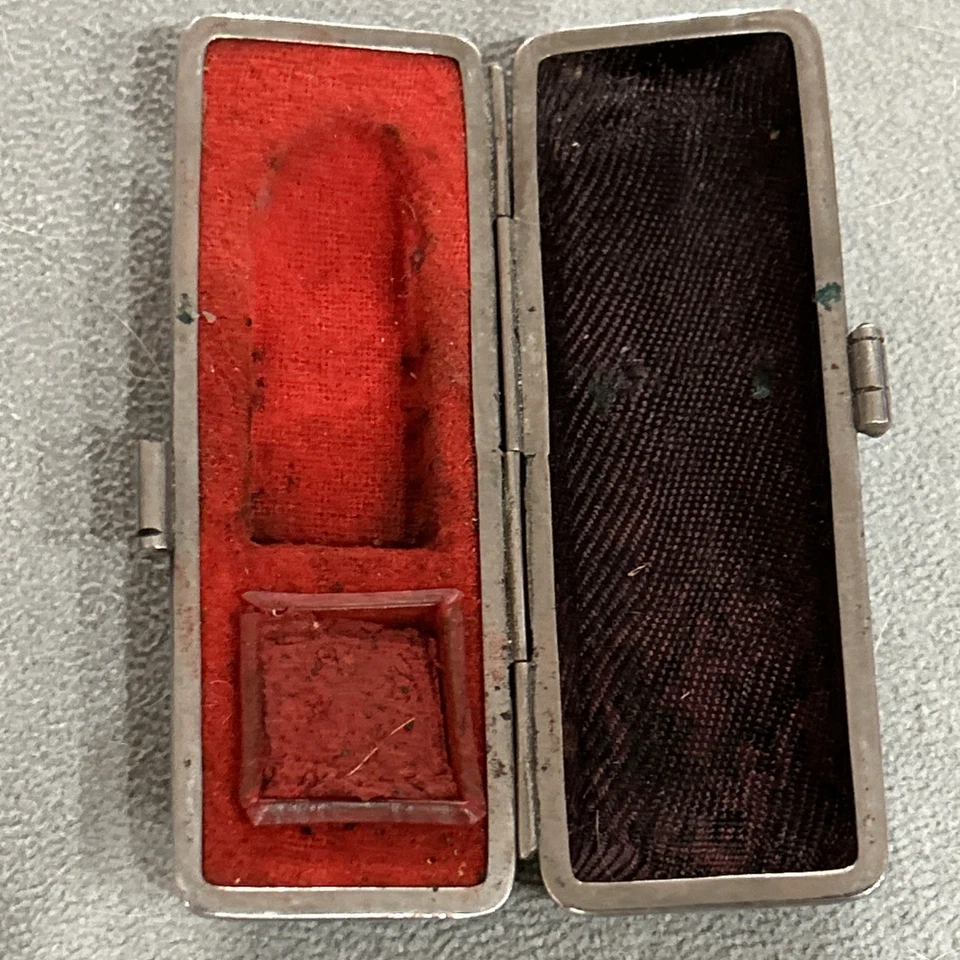 Caja de sellos chinos con mango de perro Foo de bronce con sello y pasta roja, siglo XIX Foto 3 de 4