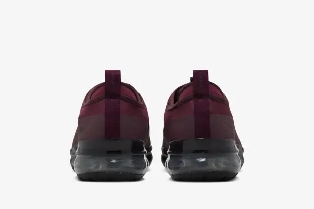 burgundy air max vapor