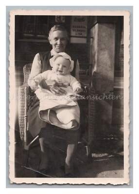 Enamel Sign Bavaria St Pauli Beer - Grandmother with Child Portrait - Photo 1950s