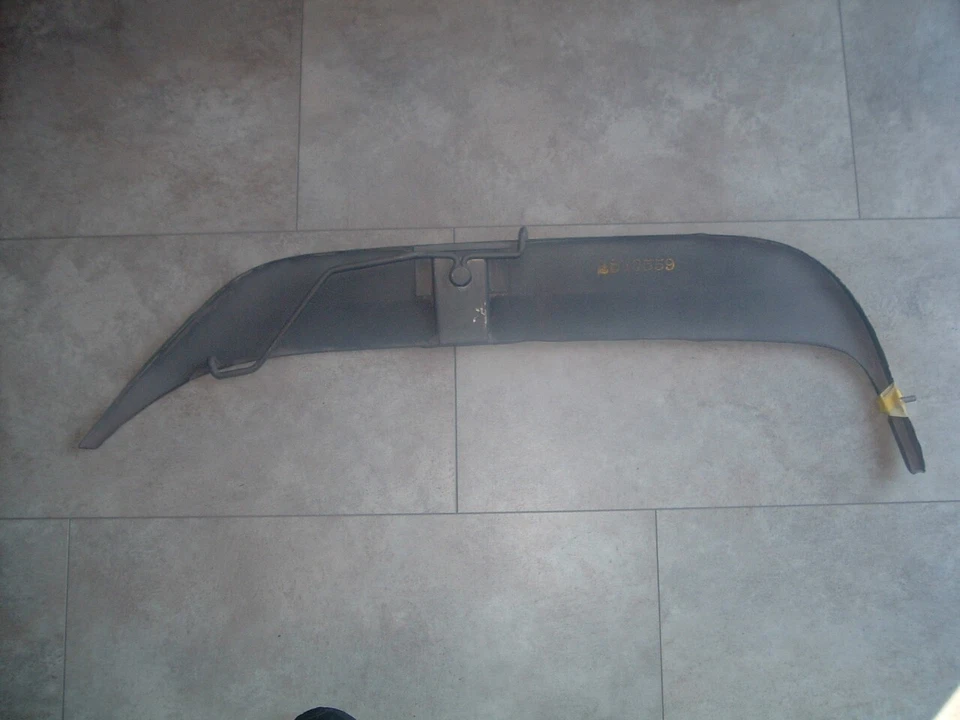 Mopar; NOS 1968 Plymouth Fury falda guardabarros Foto 2 de 3