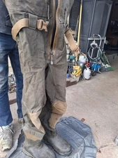 Mens Sitka Delta Zip Wader Size 13 Shoe XXL Earth Color W free Sitka Wader case.