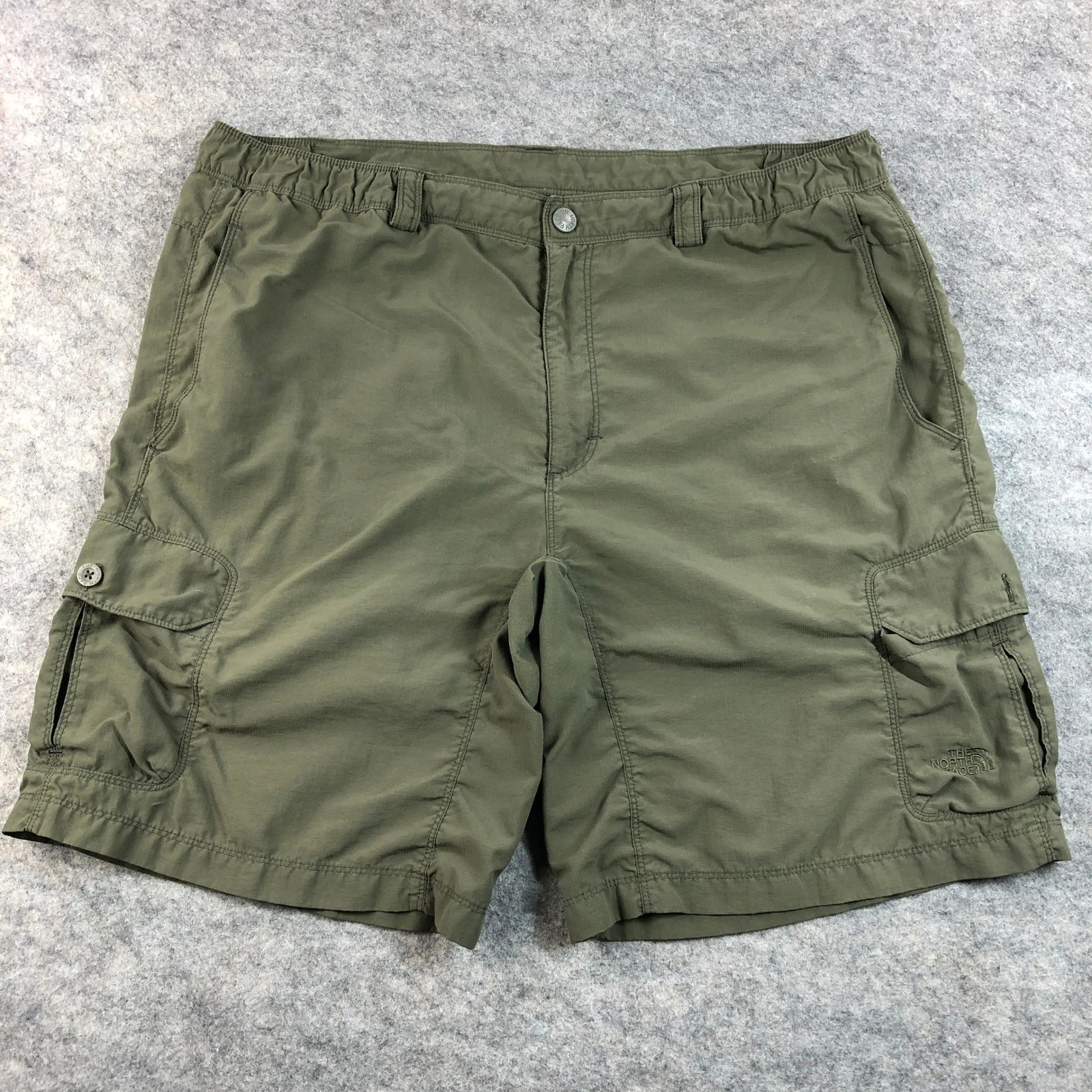 The North Face Mens Large Green Nylon Cargo Shorts Outdoor Hiking Utility