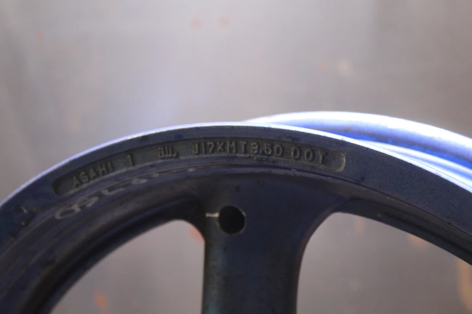 93-96 Suzuki Gsxr750w Front Wheel Rim Foto 3 de 4