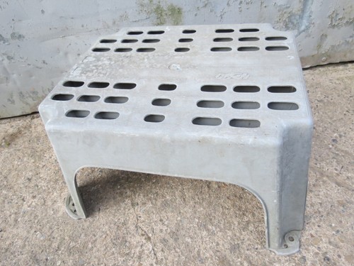 caravan Step