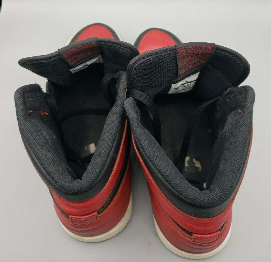 Nike AIR JORDAN 1 RETRO HIGH OG \'BRED\' 2013 Mens 10.5 (555088 023) Used Used AIR JORDAN 1 RETRO HIGH OG  main image 3