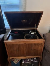 victrola record player