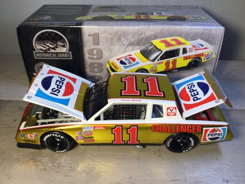 XRARE 1:24 Darrell Waltrip #11 PEPSI CHALLENGER 1983 LIQUID COLOR NASCAR 1of 350