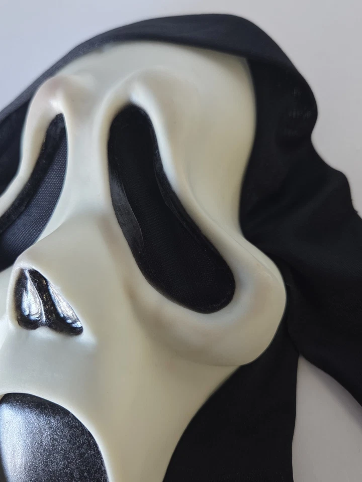 Vintage 90s Scream Ghostface Mask Glow In The Dark Easter Unlimited Inc. - Image 4 of 4