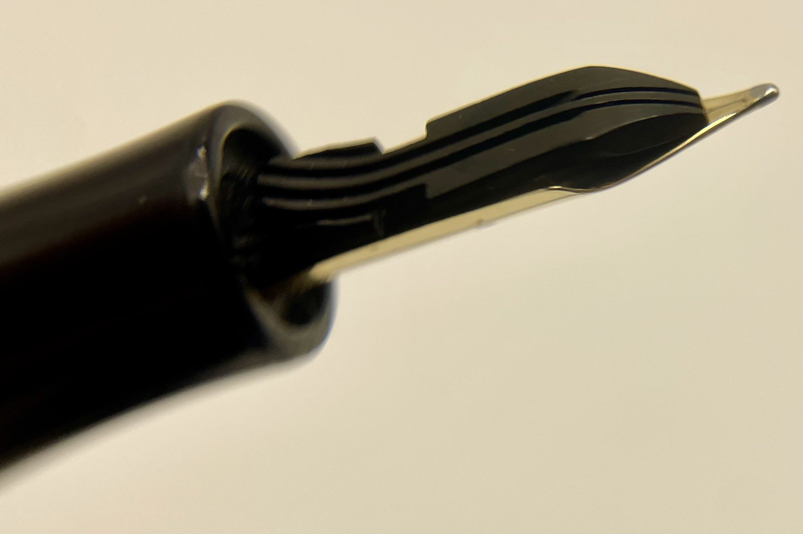 Rare 1950's MINT MONTBLANC 242 G Celluloid Fountain Pen- 14k M Nib-Restored