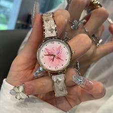 Women Round Quartz Watch Rhinestone Wavy Stai...