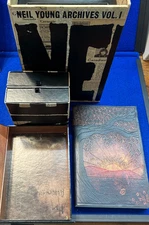 NEIL YOUNG Archives Volume 1, 10 CD/DVD Box Set w/book NOS