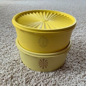 Lot of 2 Vtg Tupperware Round Servalier Yellow Canisters With Lids 1204-2 1205-4