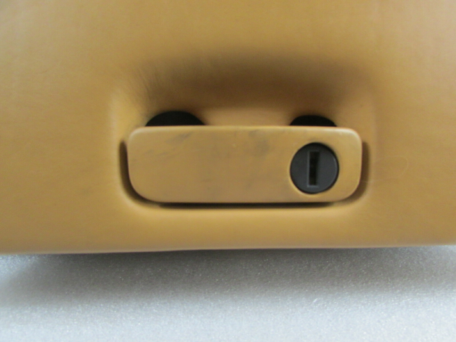 Ferrari California, Glove Box, Beige, Used, P/N 818739