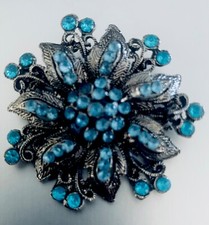 Vintage Bright Aqua Blue Rhinestone Floral Cluster Silver Tone Brooch