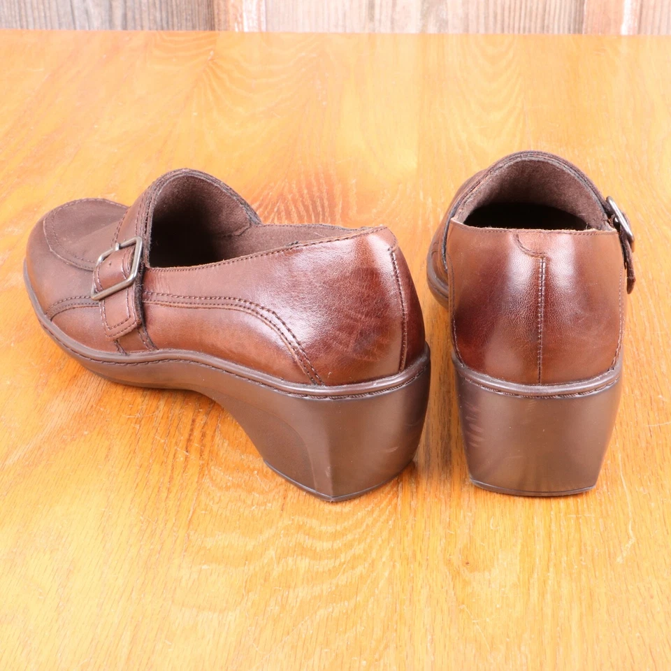 Женские мокасины Clarks на каблуке 8 М с коричневой пряжкой - Изображение 4 из 4