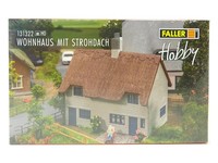 Faller H0 Modellbahn Bausatz Wohnhaus Mit Strohdach 131322 Neu OVP