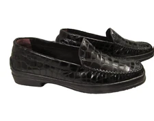 Stuart Weitzman Women's Loafers Black Patent Leather Embossed Croc Size 9.5 B