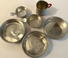 Vtg Aluminum Toy Cookware Play Kitchen Dishes 6 Pc Cake Pans Measuring Cups