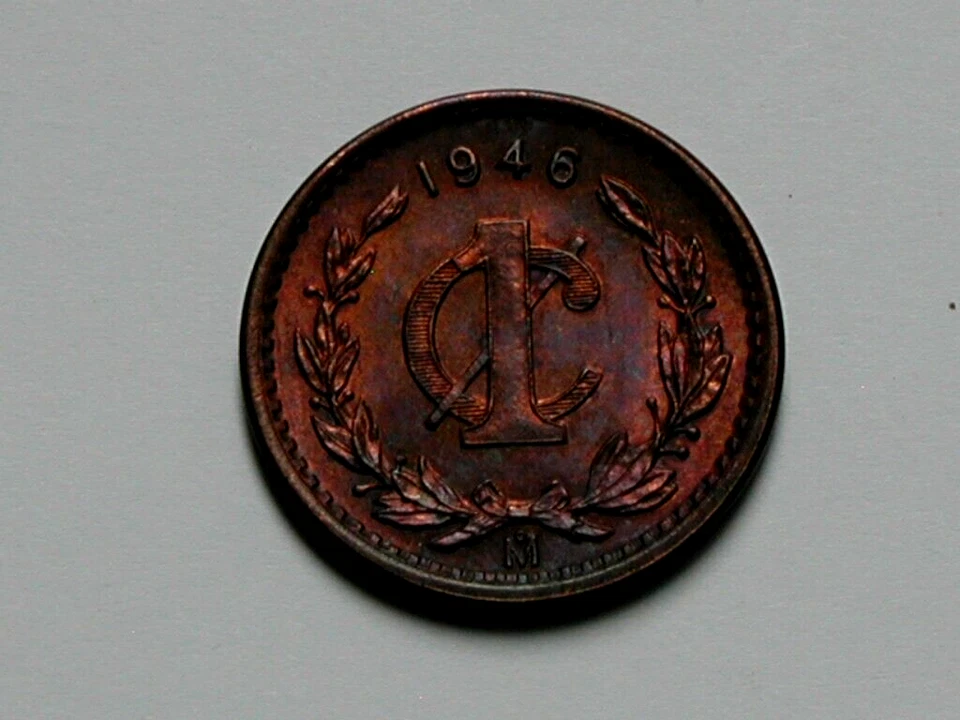 Moneda de 1 centavo México 1946 con águila mexicana y TONIFICACIÓN DE COLOR PREMIUM Foto 2 de 2
