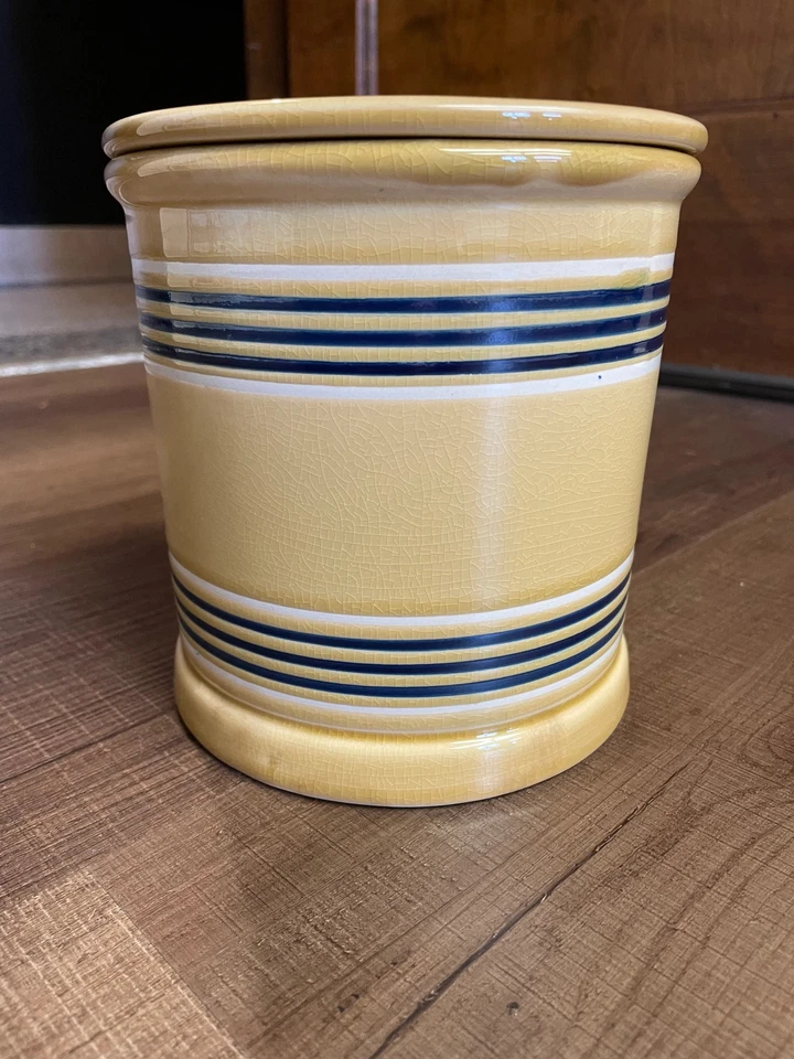 Vintage Yellow Ware Collection 6.5" Canister — 第 4/4 张图片