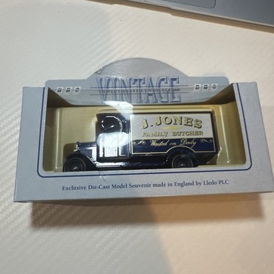 Lledo Family Butcher LP43015 Morris Van & J Jones