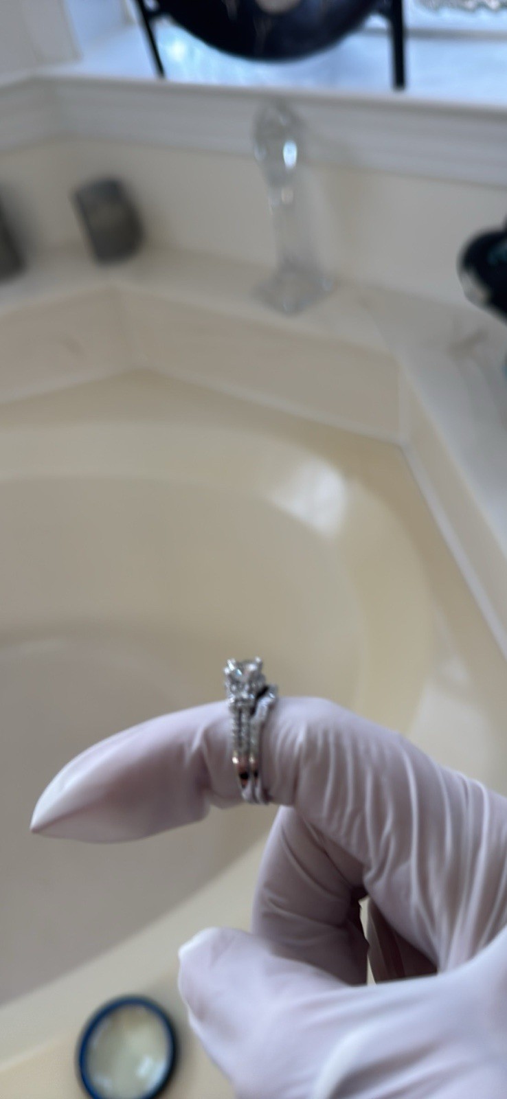 engagement ring - image 4