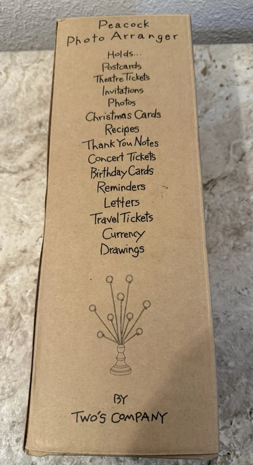 Nuevo marco de exhibición de fotos de pavo real de Two’s Company de bronce Dead Stock Foto 4 de 4