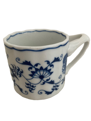 Vintage Blue Danube Coffee Mug Blue Onion Scroll Backstamp Japan