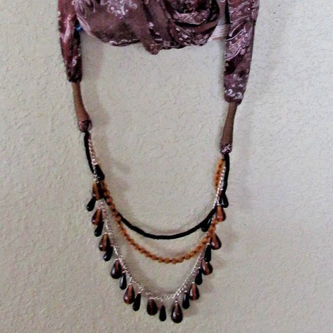 Colección 18~Bufanda Tono Marrón~Muy Divertida~Chic~Cuentas de Vidrio Cadena Entretejida Plateada Foto 2 de 3