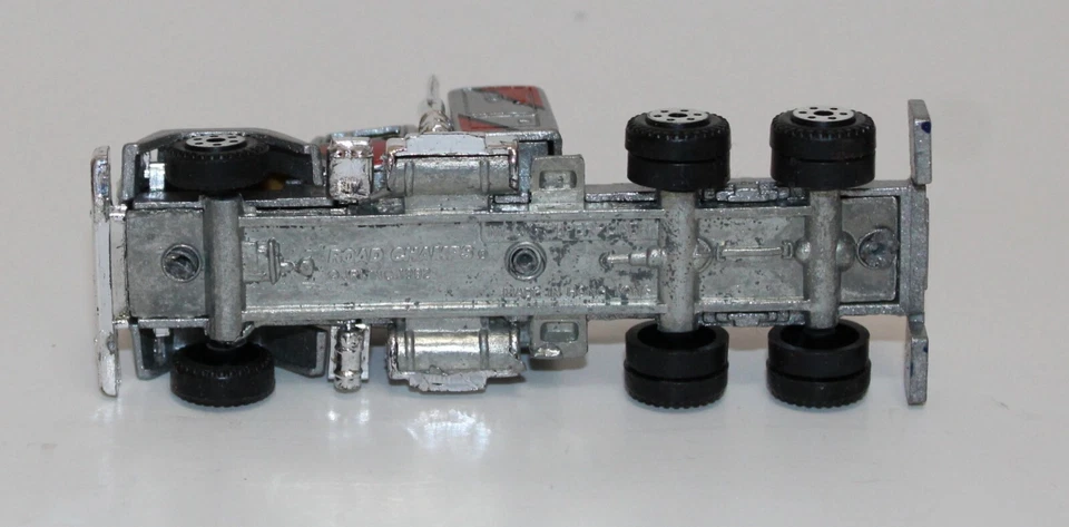 De colección Road Champs Hong Kong #68 1957 Mack cabina convencional en caja plateada 1983 Foto 4 de 4