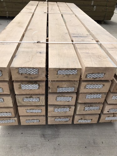 Premium Quality Canadian Red Oak post,sleepers and beams - Picture 4 of 4