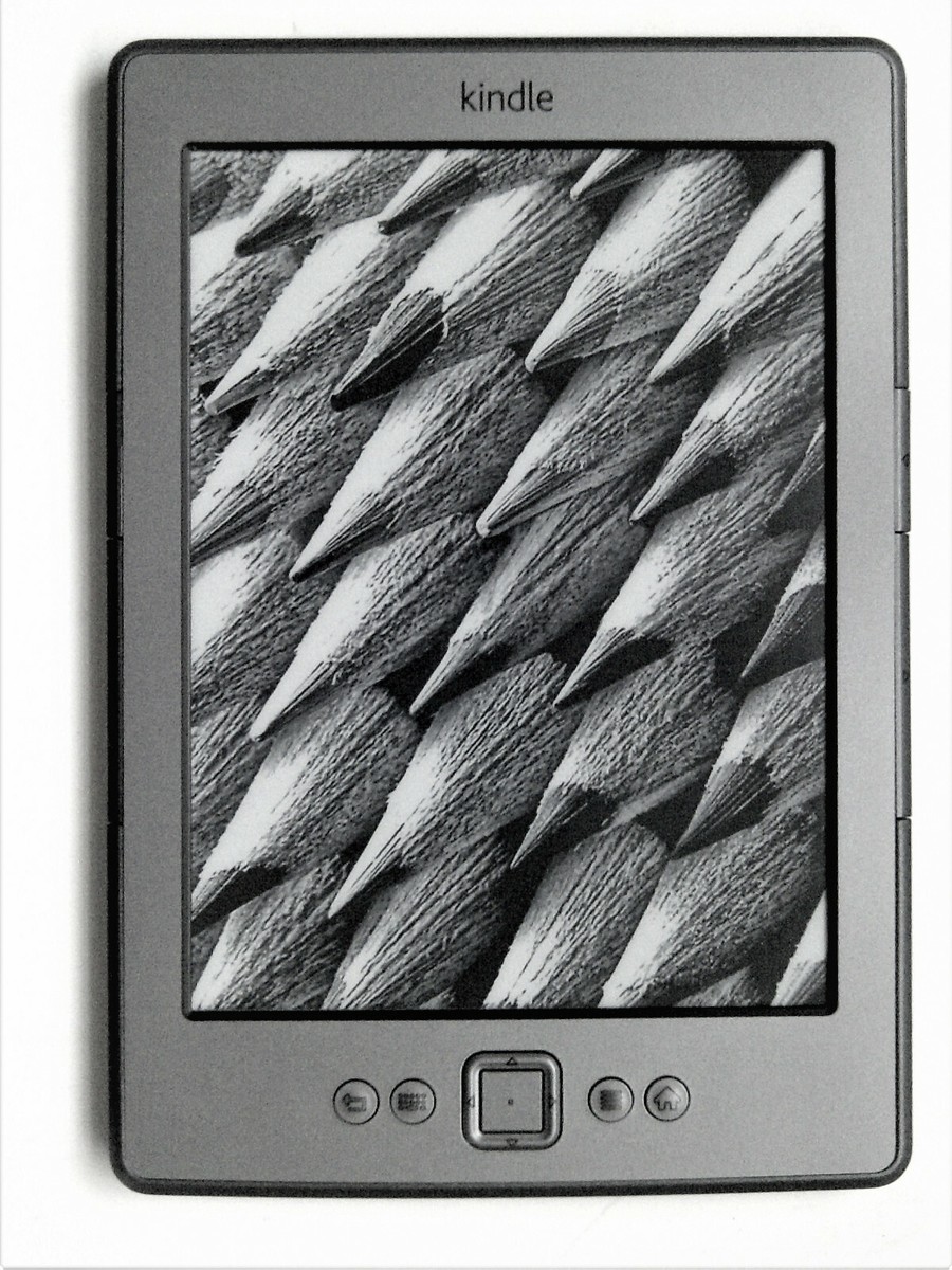 Amazon Kindle 4th Generation, Wi-Fi, 6 inch Ebook Reader