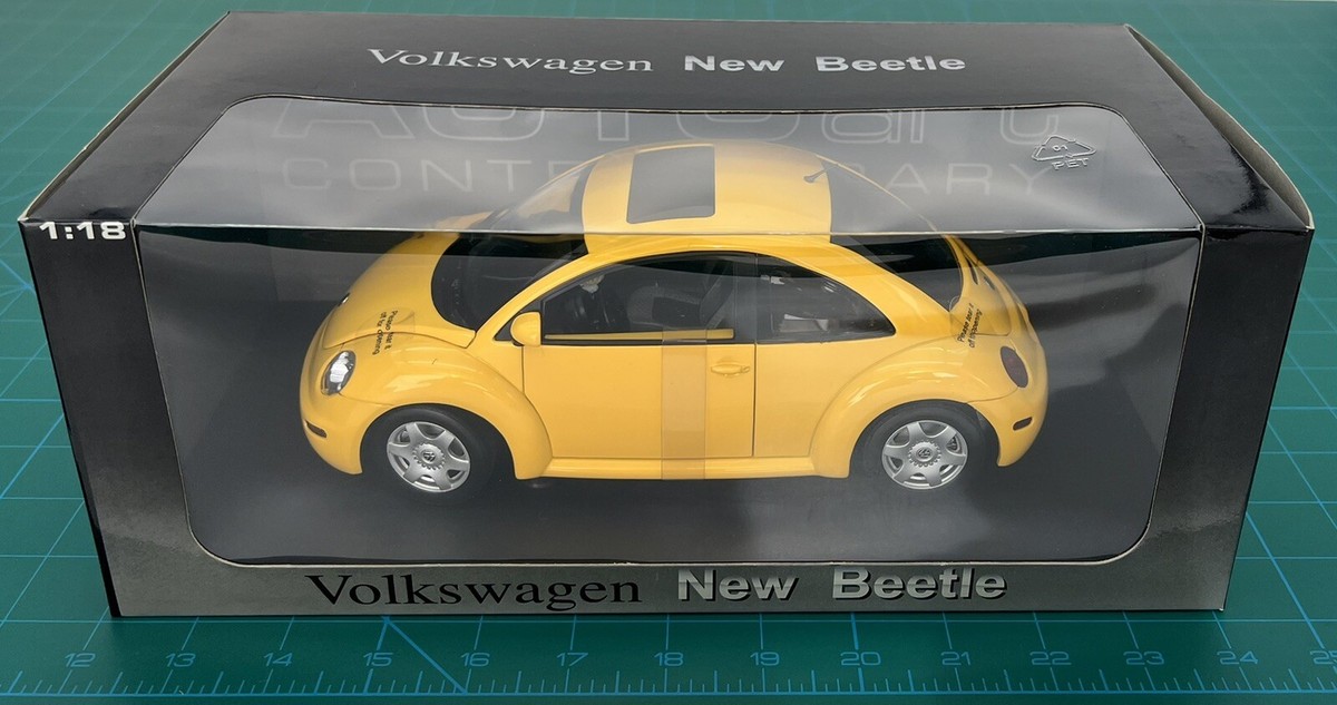 1:18 VW Volkswagen Beetle Reflex Yellow AUTOart Contemporary