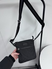 Gucci GG Messenger Pouch Black SMALL
