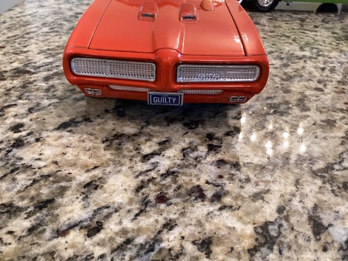 ERTL AMERICAN MUSCLE 1:18 ‘69 GTO RAM AIR THE JUDGE Diecast - Picture 3 of 6