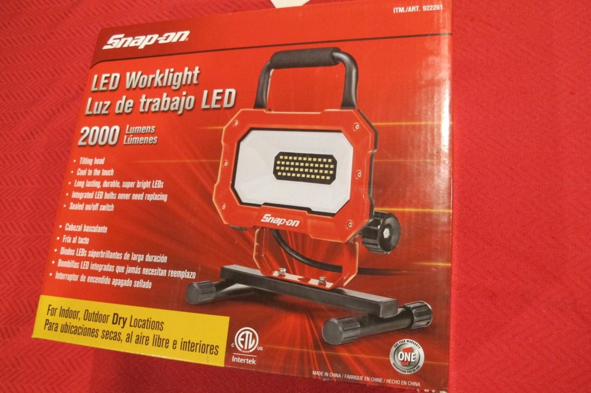 Snap On Portable Work Light 2000 Lumens 46 LED 25-Watt Indoor