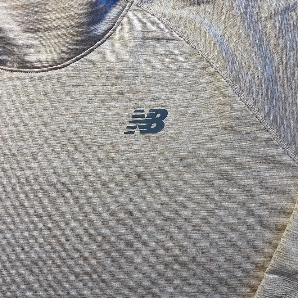 Sudadera con capucha New Balance Heat Running XL rosa apagado manga larga agujeros para los pulgares para mujer Foto 2 de 4