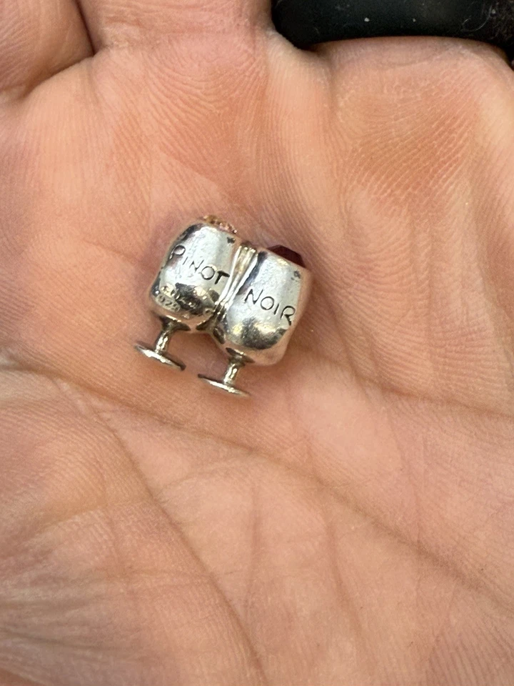 Auténticas copas de vino de plata esterlina Chamilia Pinot Grigio & Noir encanto Foto 3 de 4