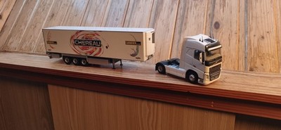 Volvo Avec Remorque Chereau Eligor