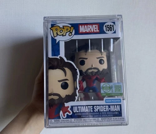 Funko Pop! Ultimate Spider-Man with Pop! Protector #1561 LE