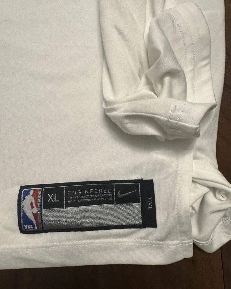 Белая тренировочная футболка игрока Nike NBA Los Angeles Lakers 2025 - Изображение 3 из 4