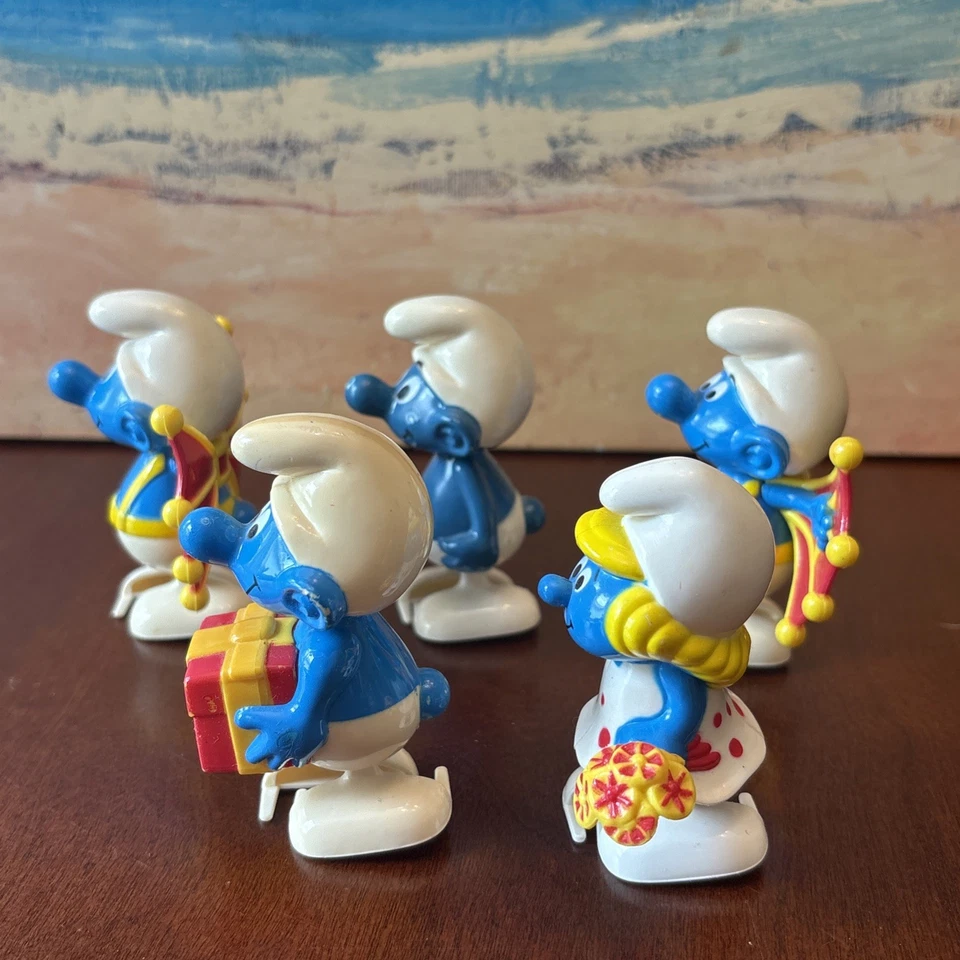 Vintage 1982 Smurfs Wind Up Toy Lot Walking Figures Smurfette Flying Smurf - Image 2 of 4