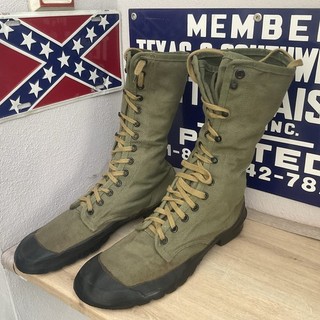 WW2 USMC Original jungle boots dated 1942