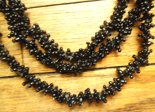 Three Black Glass Multi-Bead Necklaces & Two Brooches Pins Mourning Vintage - Picture 3 of 8